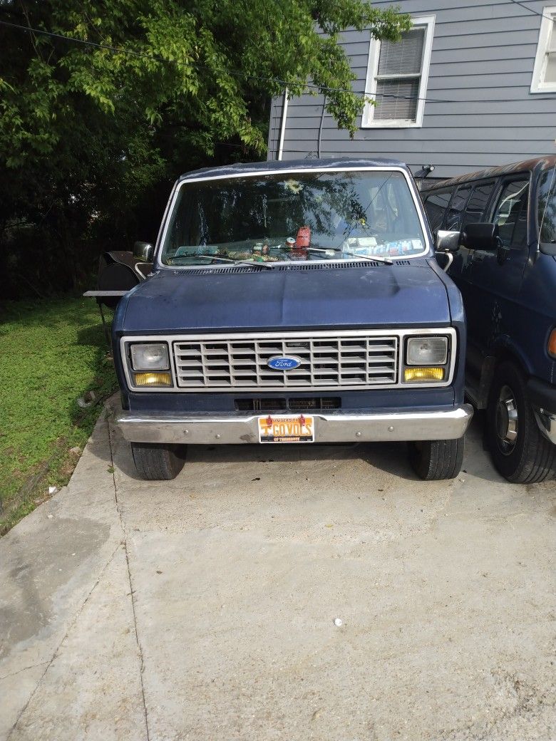 Ford F-350  8cylinder Blue Cargo Van Runs Good