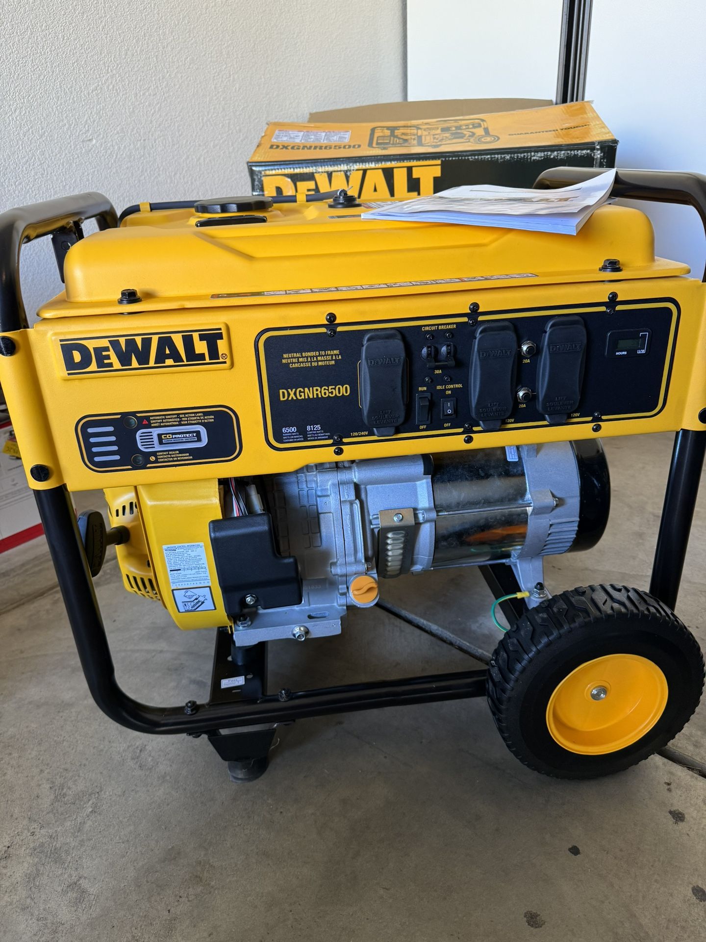 Brand new!!!! DeWalt 6500 Watt Gas Generator