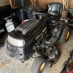 MDT MasterCut Riding Lawnmower - Tractor