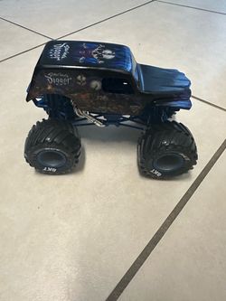 Son-uva Digger Monster Jam Die-Cast Truck