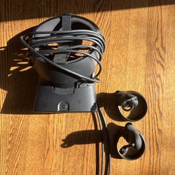 Oculus Rift S Virtual Reality Headset 