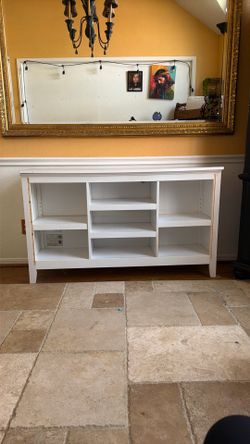 Cabinets/ display entertainment center