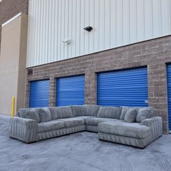 Ashley’s Grey Sectional Couch With Chaise 