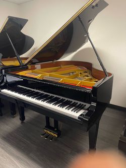 1999 Kawai RX2 Grand Piano Free local delivery and tuning