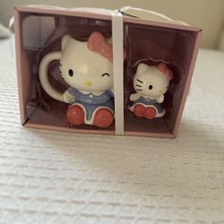 Hello Kitty Figurine Set