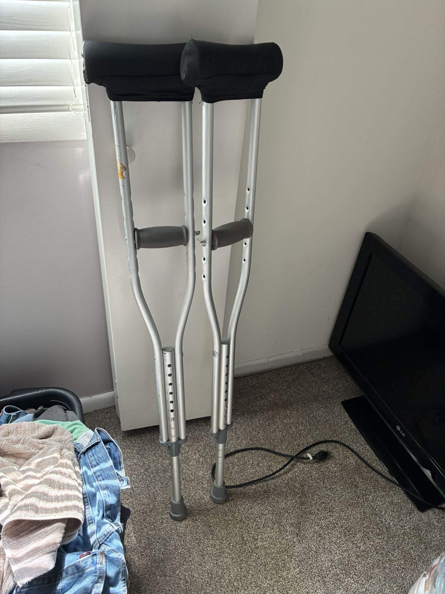 Crutches