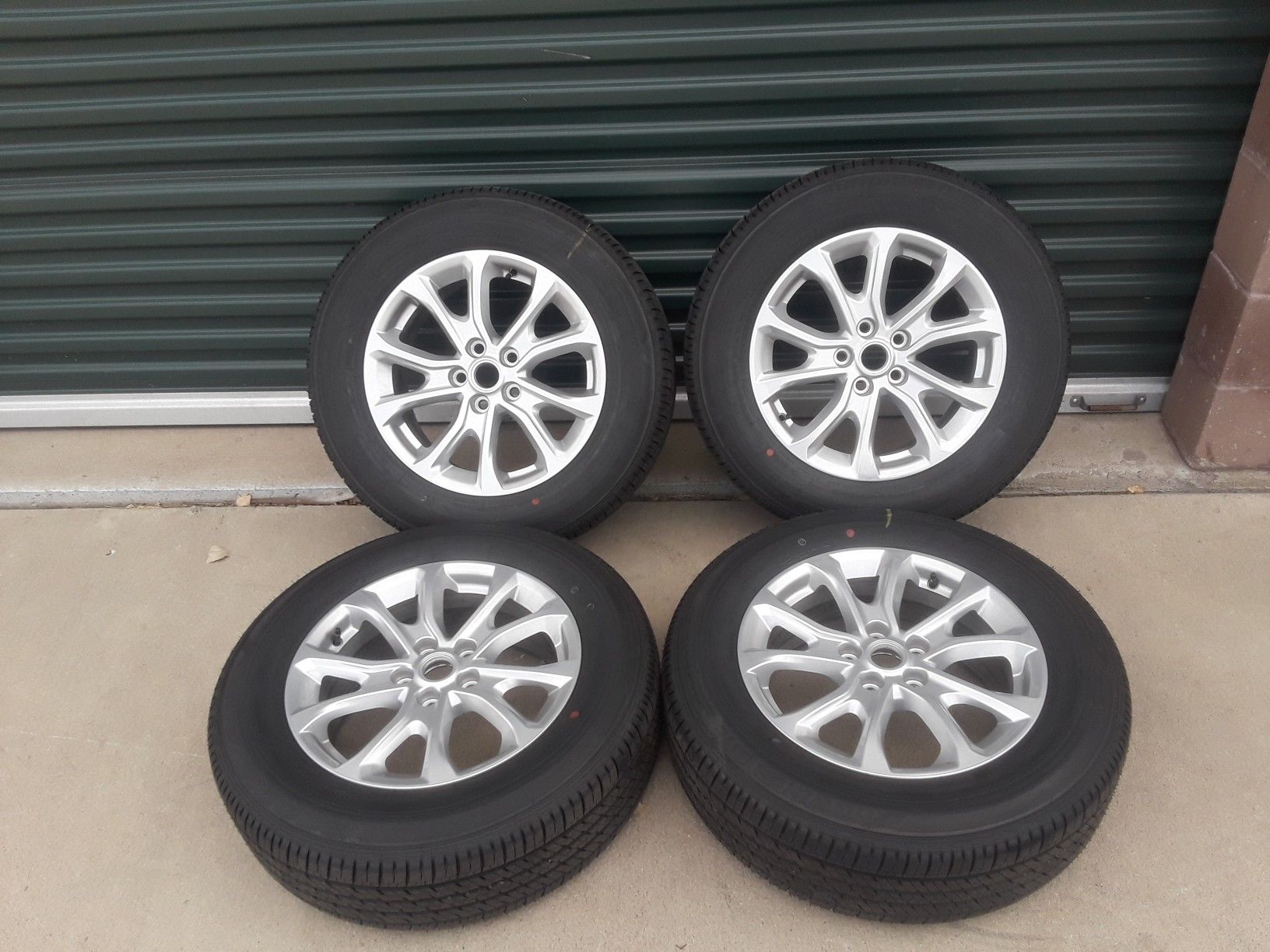 BRAND NEW 2018 Chevy Equinox 17" wheels rims and tires 225/65R17 100% tread dealer take offs Terrain 5-lug 5x115