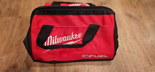 New Milwaukee Small 12 in. M12 Fuel Tool Bag