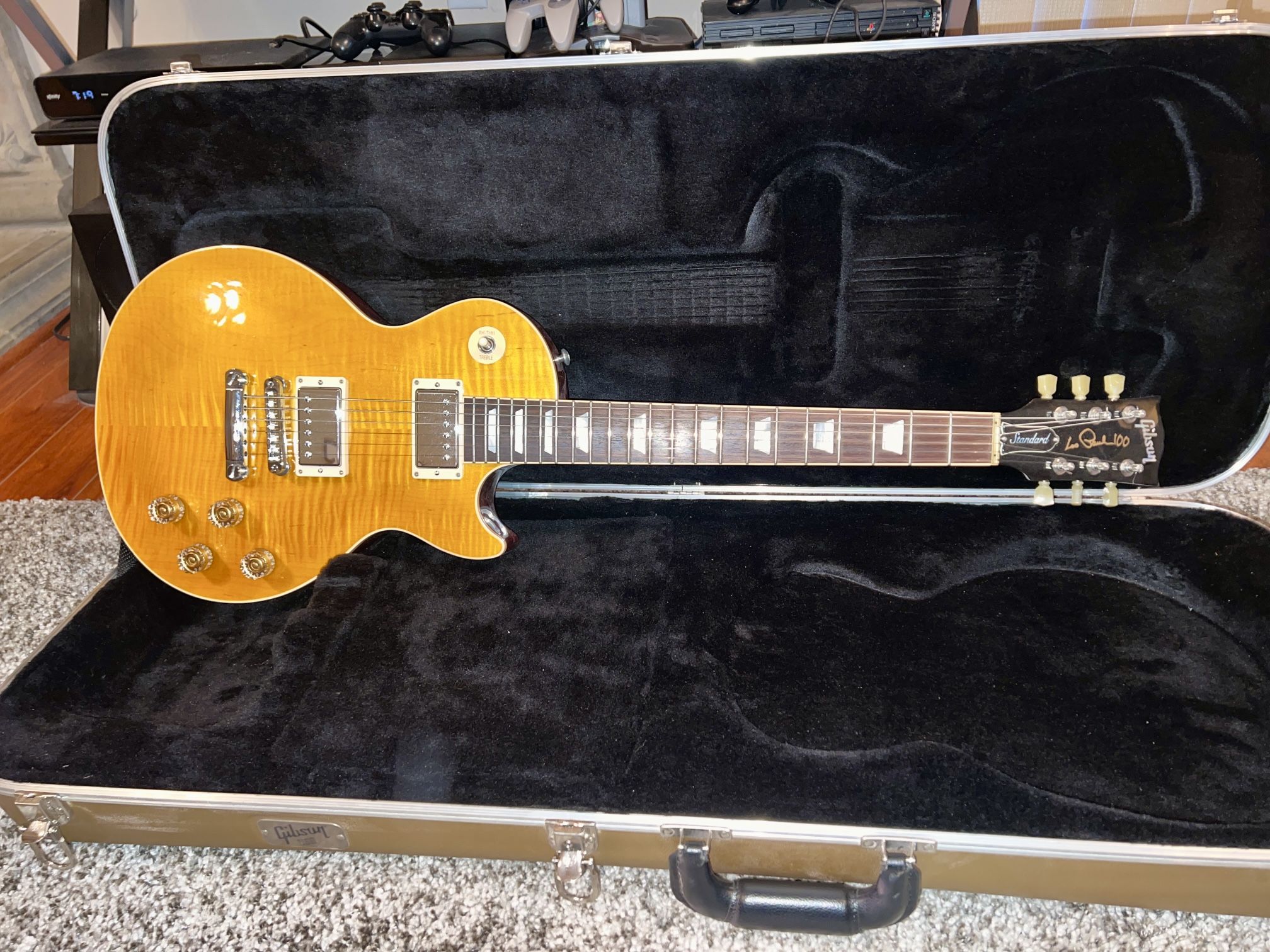 Gibson Les Paul Standard 100 (AAA Top)