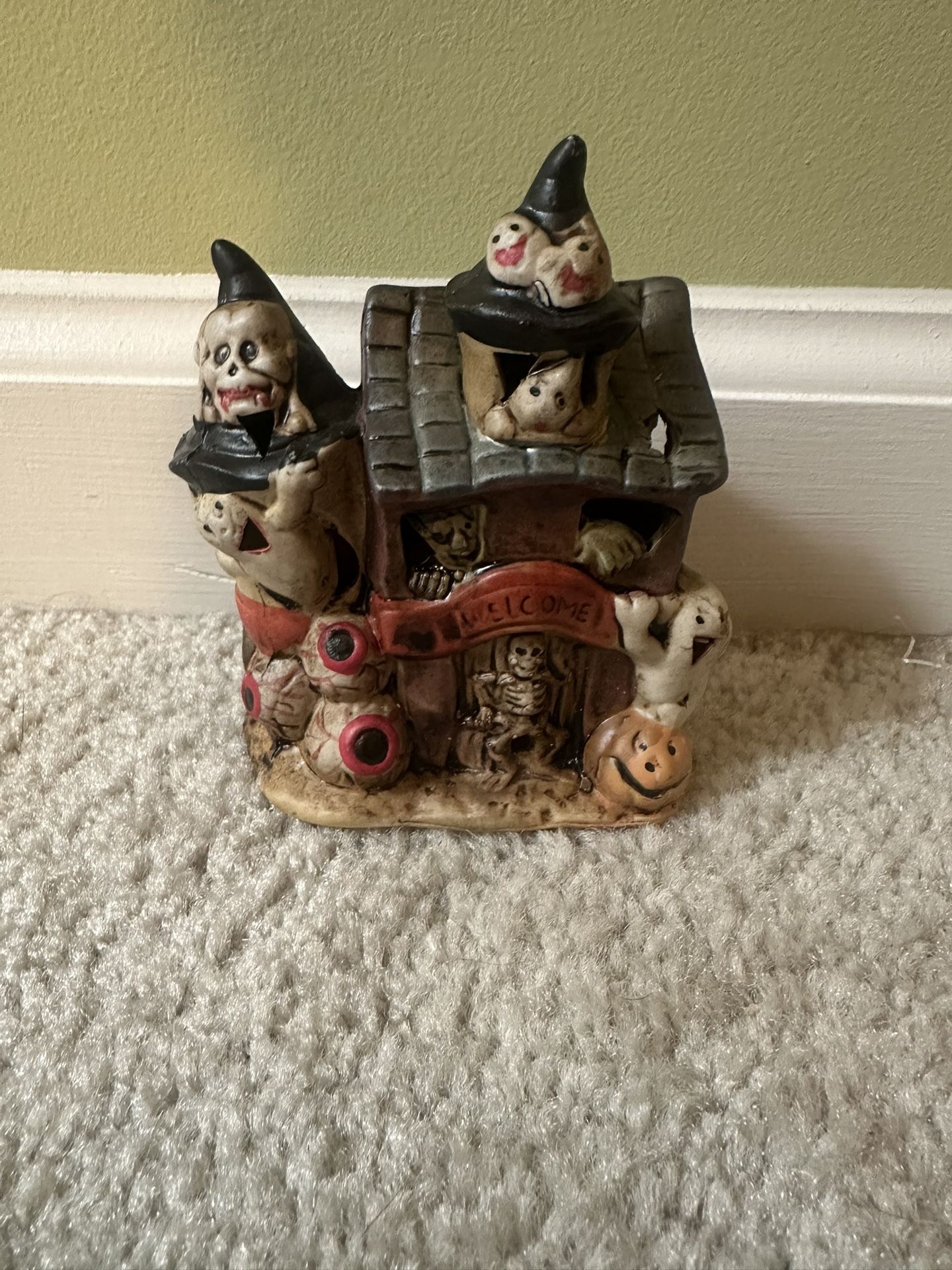 Halloween Haunted House Decoration