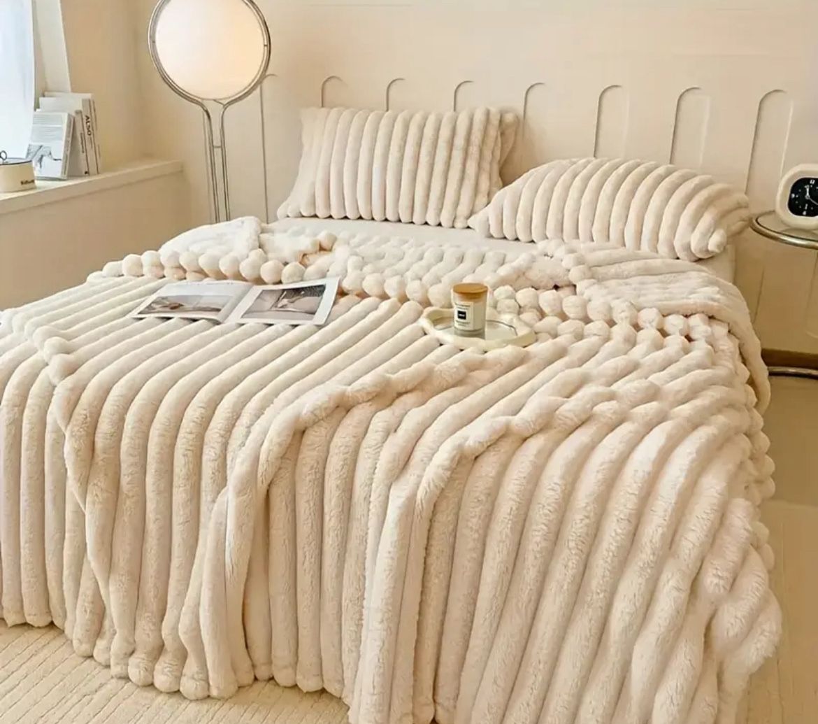 Super Soft Cozy New Blanket
