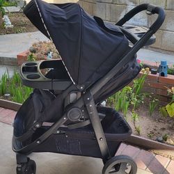 Graco Baby Stroller ( Recliner And Foldable). Price Firm!