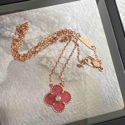 Women’s Necklace Gold