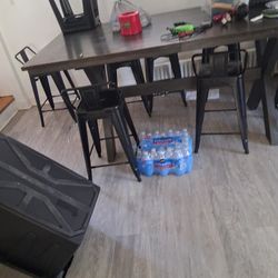 Like Brand New Table Kitchen With 6 Chair Good Condition 