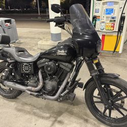16 Harley Dyna Street Bob