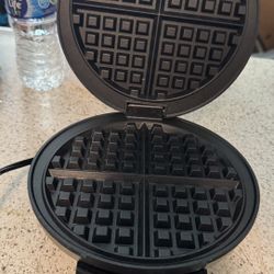 Waffle Maker 