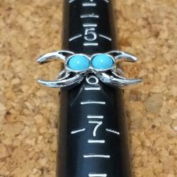 VINTAGE BOHEMIAN SILVER PLATED FASHION RING. SIZE  5.75. (E)