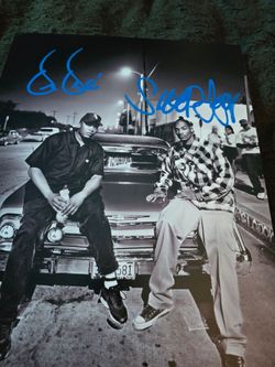 Dr Dre and Snoop Dogg Autographed 11x14 Estevan Oriol Print.