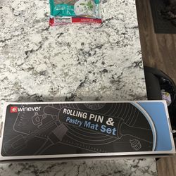 Ewinever 1Set Rolling Pin Pastry Mat Set