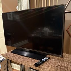 LG 43” Pro:Centric Hospitality LED TV with Integrated Pro:Idiom 43LV560H