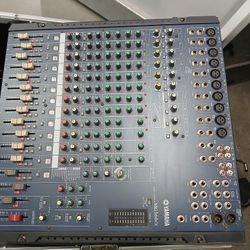 Yamaha Mixer And Equipment $300firm 
