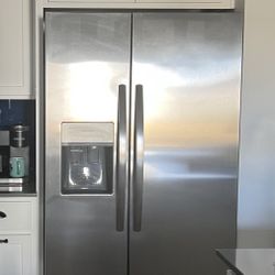 Whole House Kitchen Appliances Like New (9 Mo.)