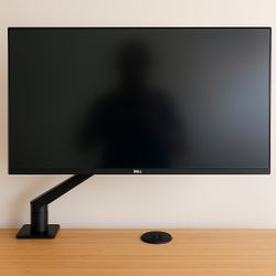 Dell UltraSharp U2720Q 27″ 4K IPS Monitor – USB-C, HDR400, Great Condition – Steal Deal!