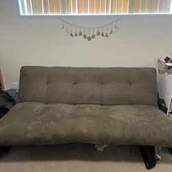 Futon couch/bed