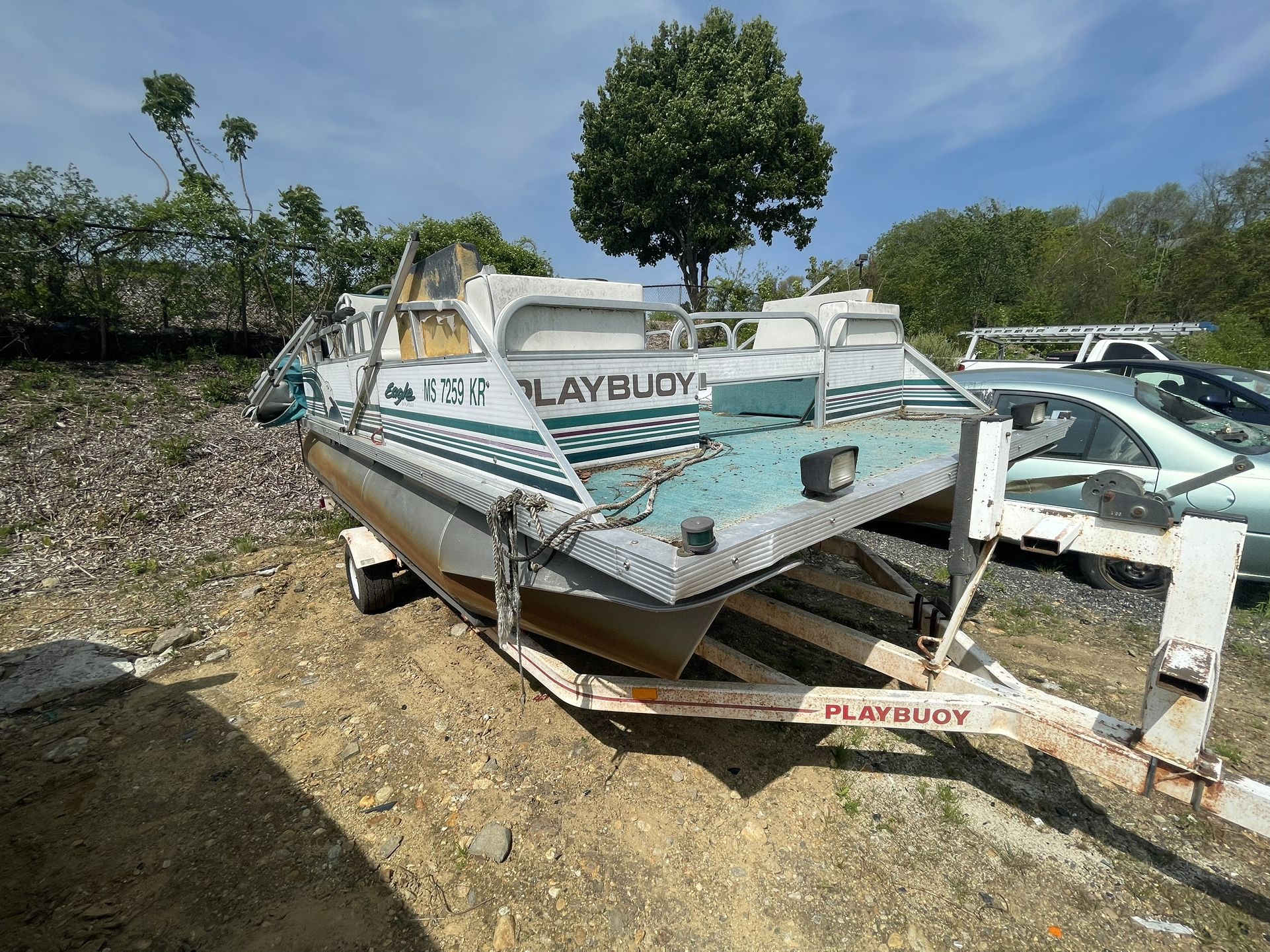 Pontoon Boat / 4 Stroke