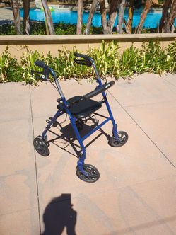 Drive Medical 4-Wheel Rollator Walker