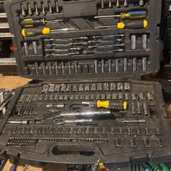 Stanley Huge Tool Set