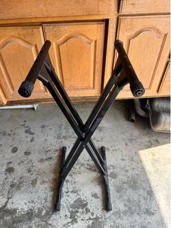 Piano Stand
