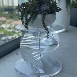 Vintage Mid Century Modern Stacked Helix lucite Side table