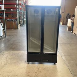 Clearance NSF 39 ins Merchandising door cooler 37550L0302