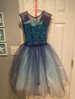 I have 6 dress for girl👗