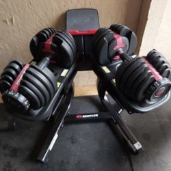 Dumbbells  / Bowflex Select Tech 552 Adjustable Dumbbells AND Stand 