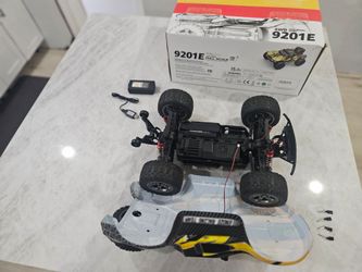 RC 4WD Off-Road Truck 9201E with Box