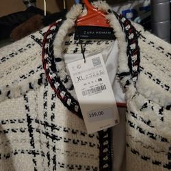Very Nice Zara Coat 40.00 CASH FIRM TAGS ATTACHED NEW