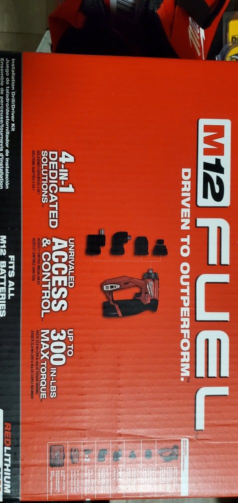 Milwaukee M12 FUEL 4-1 Drill