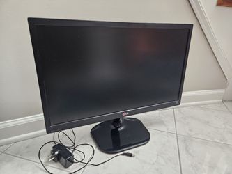 LG Monitor - 24 Inch 