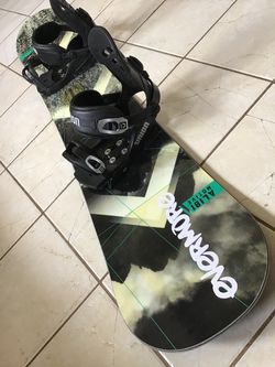 Size 163 Wide Alibi Snowboard w/ XL Union Bindings