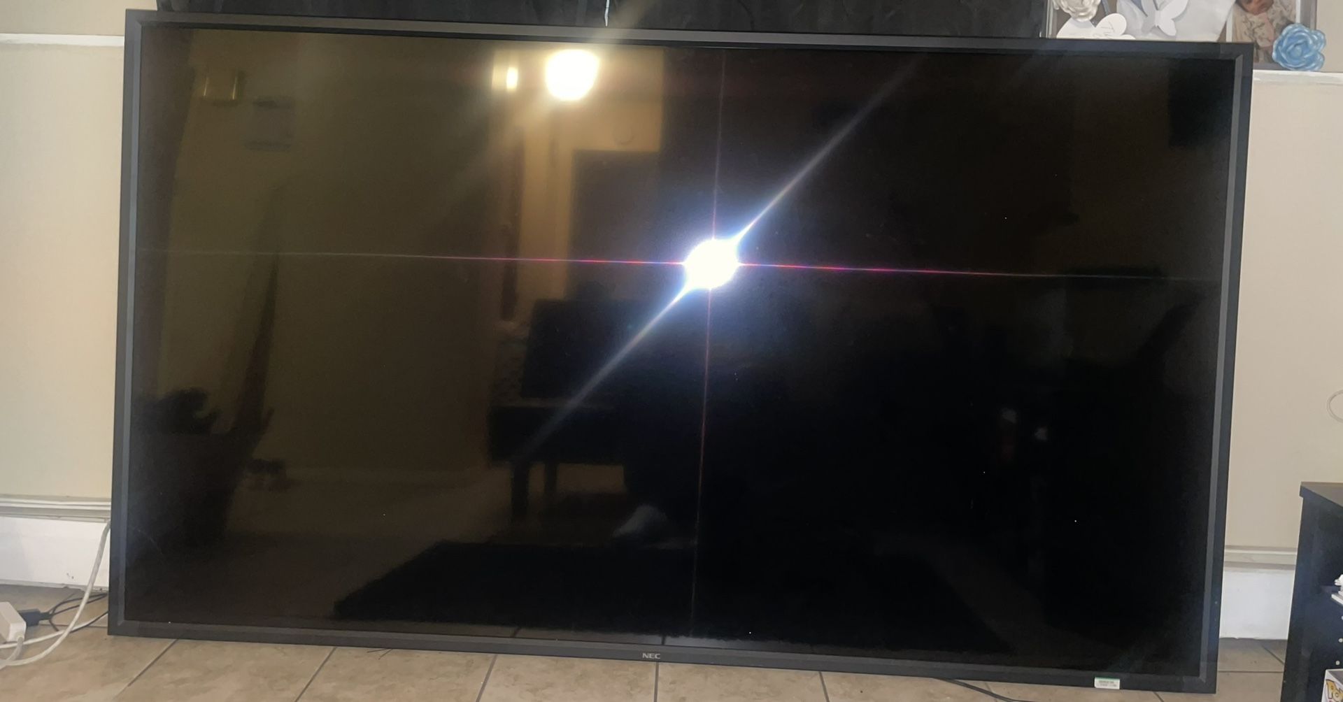 NEC 90” E905 LED Monitor