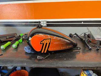 Street bob gas tank