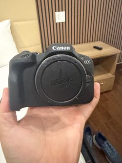 Canon EOS R100 (BODY ONLY)