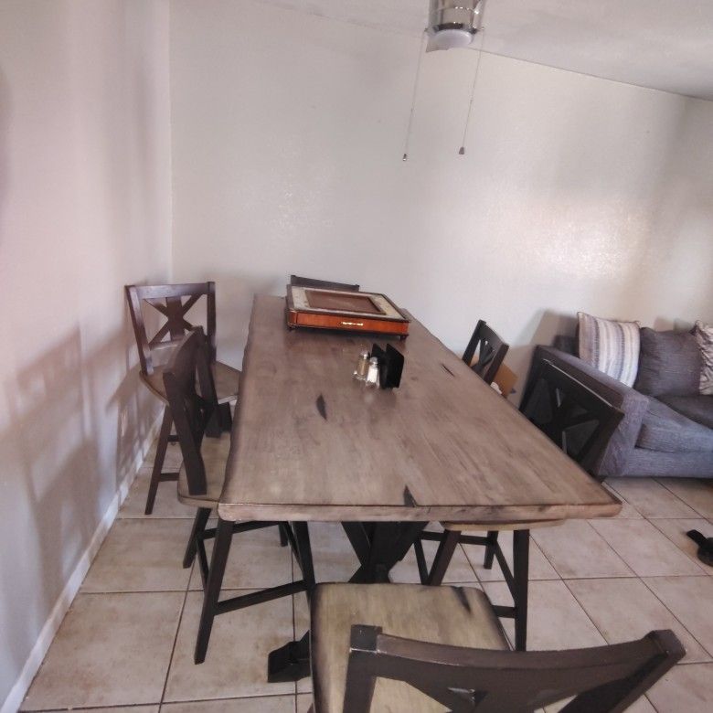 Dining Table 300obo