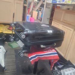 I Fly Hard Shell Suit Case Wheels Abd Handle Perfect