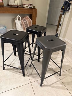 Set of 3 Metal Bar Stools