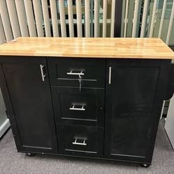 Sell As Is Newly Assembled Kitchen Island on Wheels with Internal Storage Rack Kitchen Island Cart