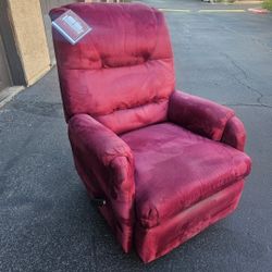 MANUAL RECLINER CHAIR  PICK UP ONLY