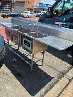 3  compartment sink